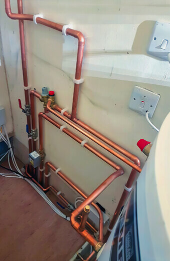 https://spearwoodplumber.com.au/uploads/2025/06/hot-water-301986.jpg