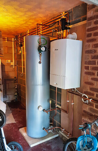 https://spearwoodplumber.com.au/uploads/2025/06/hot-water-684599.jpg